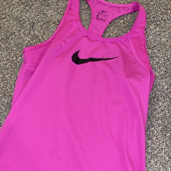 small nike tank - Picture 1 of 1